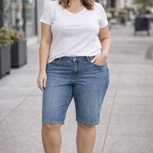 Gloria Vanderbilt‎ Bermuda Jean Shorts Women's 12 Blue Denim Stretch Casual